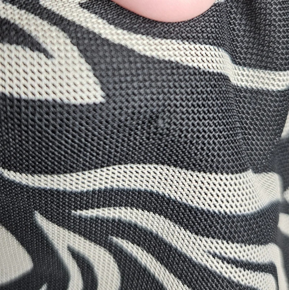 Likely Gemella Womens Mini Dress Sz 6 Black-Cream One Shoulder Asymmetrical Hem - Picture 13 of 14